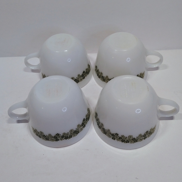 Vintage Pyrex Green Crazy Daisy Spring Blossom Milk Glass Coffee Cups Set of 4 - Picture 5 of 7